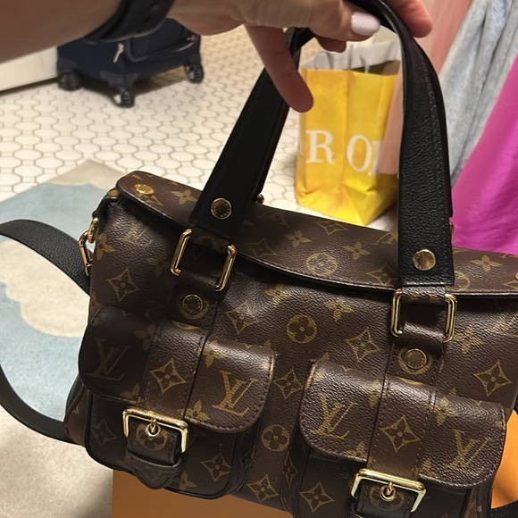 Louis Vuitton handbag , rare messenger satchel - Picture 2 of 10